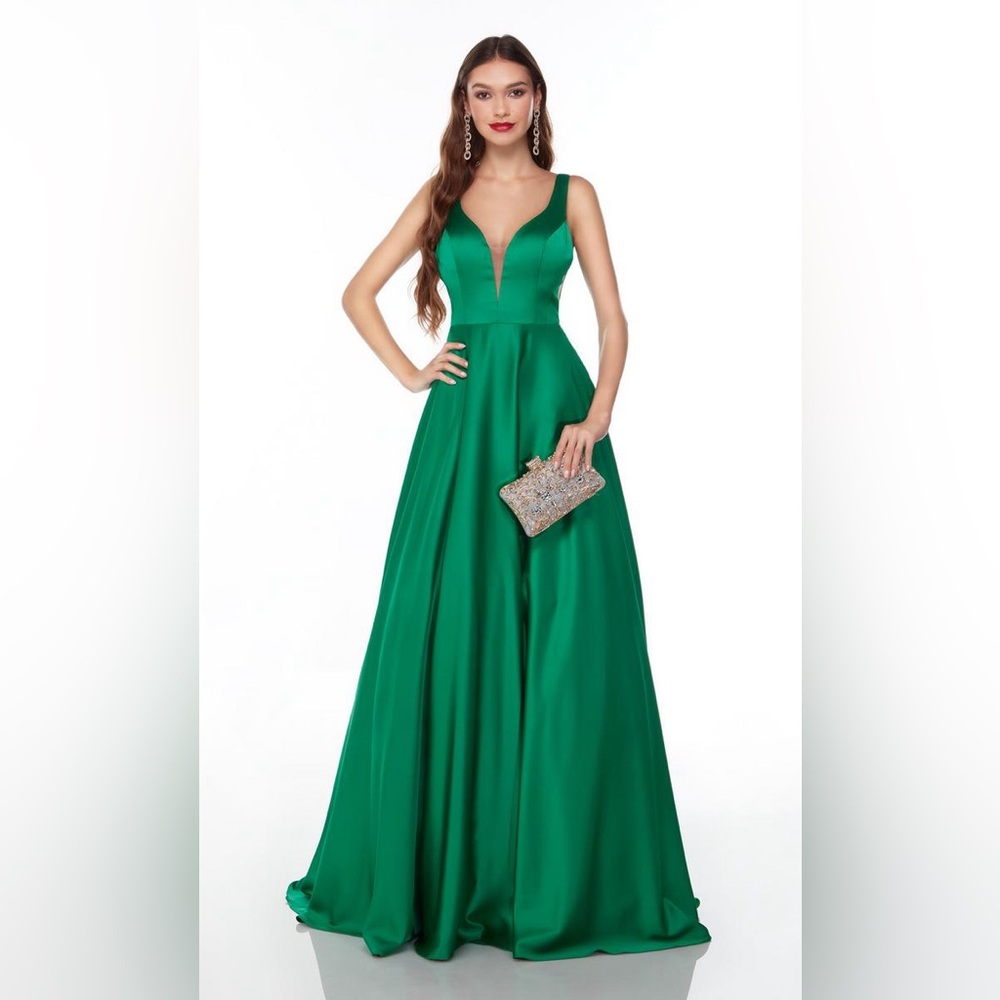 Elegant Green Evening Gown